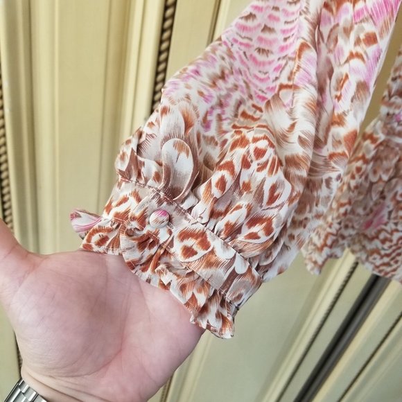 bellatrix long sleeve feather like detail top size M (210) - Picture 5 of 7